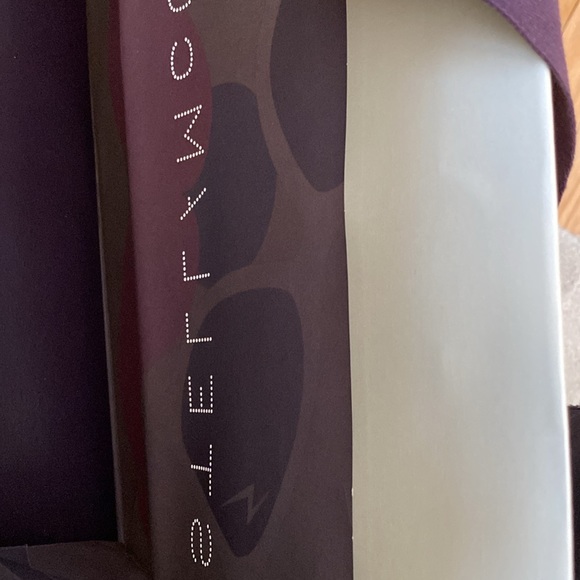 STELLA MCCARTNEY Garment Bag, Hanger & KIDS Shopping Bag - Picture 4 of 9